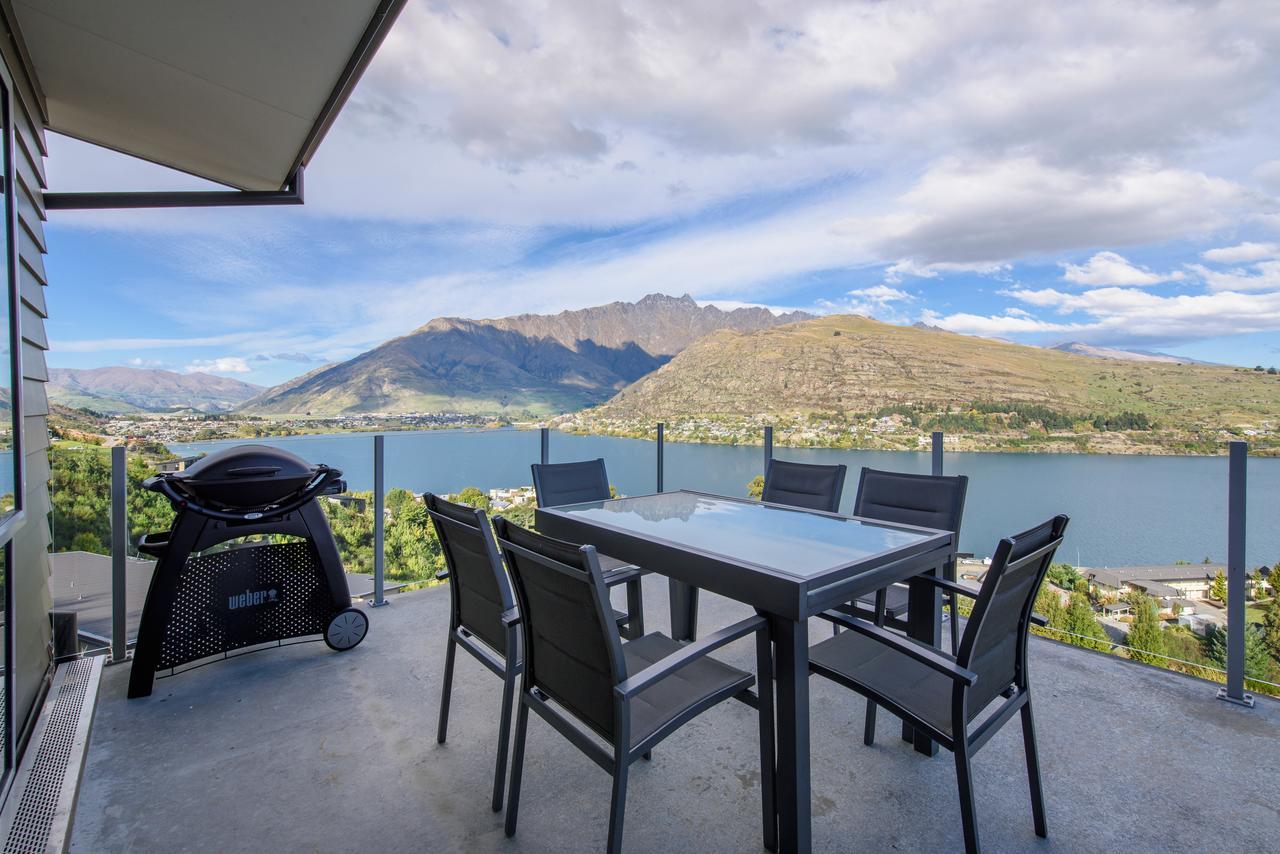 Contemporary Hilltop Abode Queenstown Exterior photo